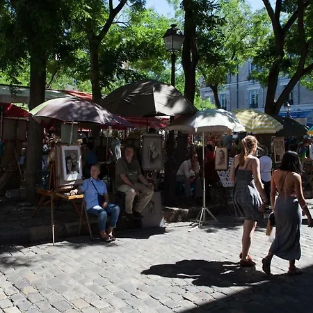 Rue Des Saules Townhouse By Onefinestay